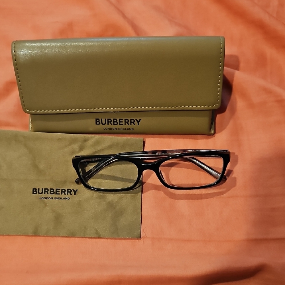 Burberry Black Glasses with Olive Case
